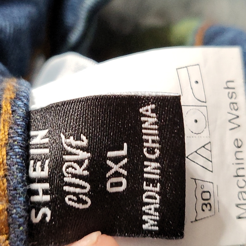 Yellow Distressed Denium Jeans - Picture 6 of 7